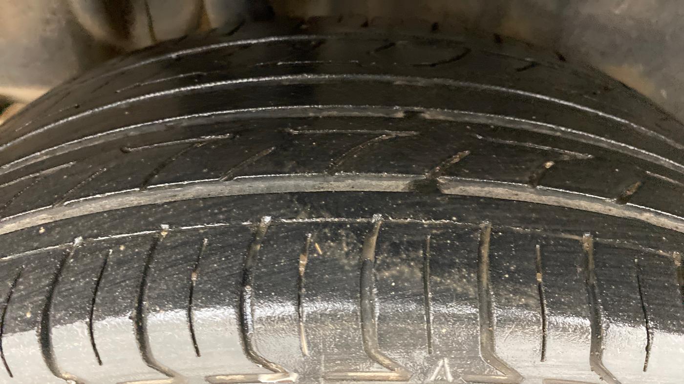 2018 Maruti Swift ZXI AMT, Petrol, Automatic, 57,392 km, Right Rear Tyre Tread