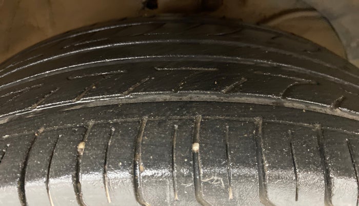 2018 Maruti Swift ZXI AMT, Petrol, Automatic, 57,392 km, Right Front Tyre Tread