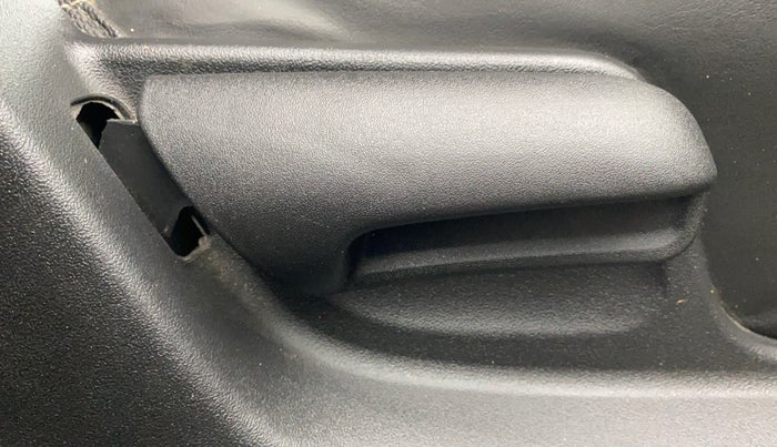 2015 Maruti Swift VXI, Petrol, Manual, 30,890 km, Driver Side Adjustment Panel