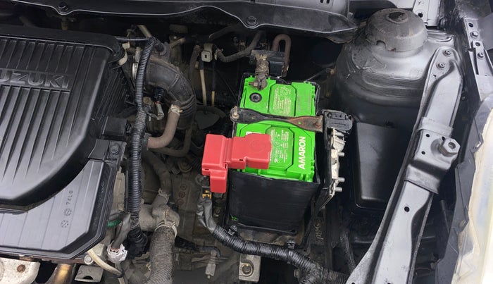2015 Maruti Swift VXI, Petrol, Manual, 30,890 km, Engine View - Left