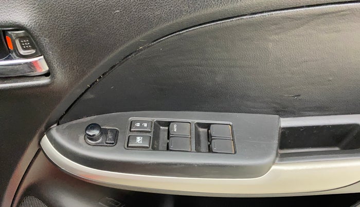 2016 Maruti Baleno DELTA PETROL 1.2, Petrol, Manual, 50,302 km, Driver Side Door Panels Control