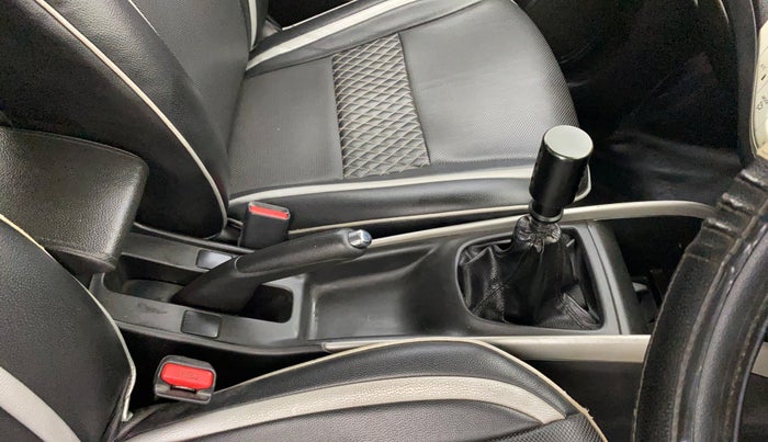 2016 Maruti Baleno DELTA PETROL 1.2, Petrol, Manual, 50,302 km, Gear Lever