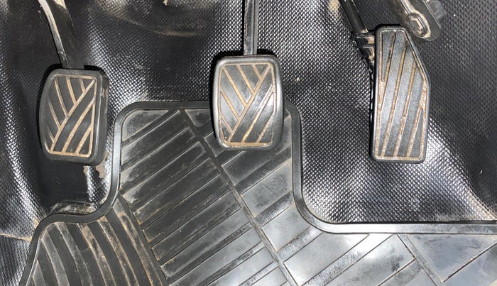 2016 Maruti Baleno DELTA PETROL 1.2, Petrol, Manual, 50,302 km, Pedals