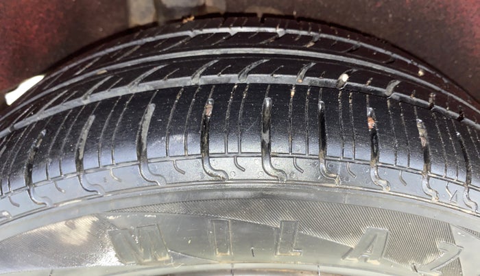 2016 Maruti Baleno DELTA PETROL 1.2, Petrol, Manual, 50,302 km, Right Rear Tyre Tread