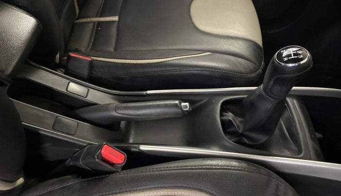 2017 Maruti Baleno DELTA PETROL 1.2, Petrol, Manual, 73,378 km, Gear Lever