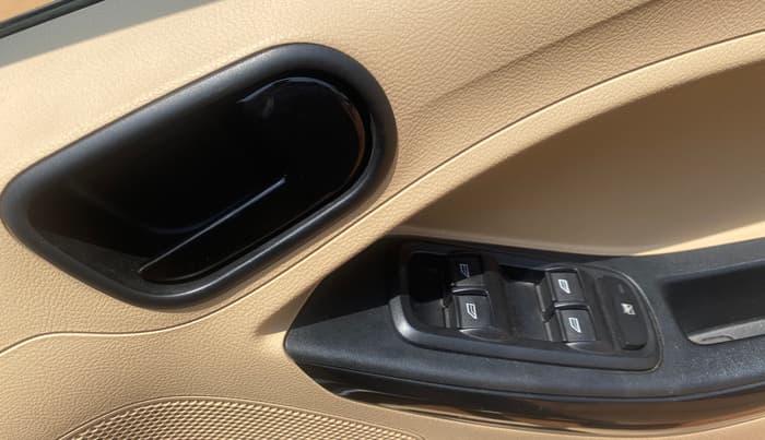 2021 Ford Figo Aspire TITANIUM 1.2 PETROL, Petrol, Manual, 37,399 km, Driver Side Door Panels Control