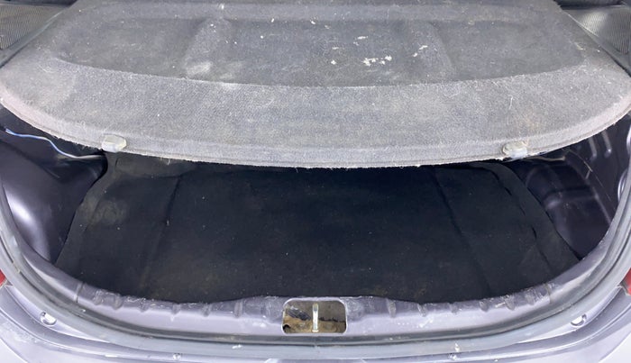 2016 Hyundai Eon SPORTZ, Petrol, Manual, 45,894 km, Boot Inside