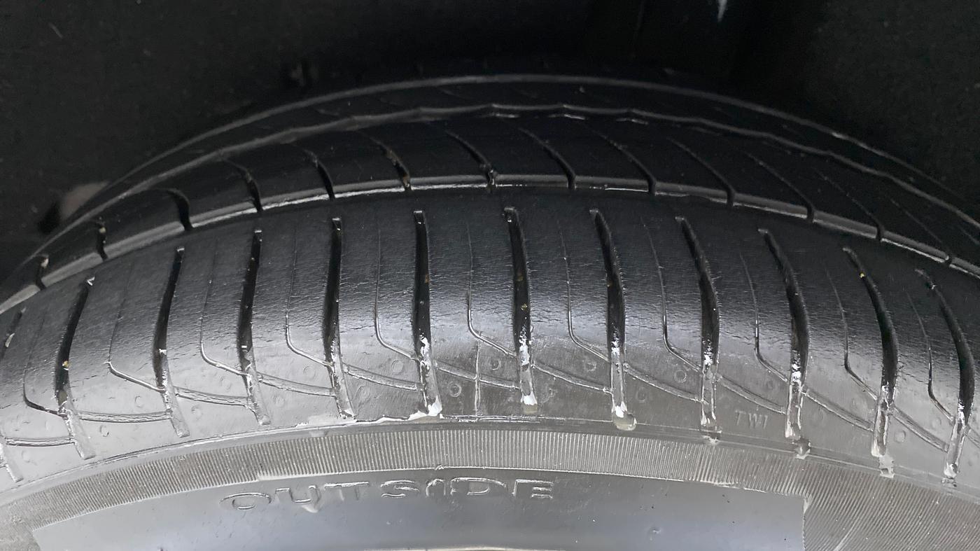 2016 Maruti Baleno SIGMA 1.2 K12, Petrol, Manual, 26,984 km, Left Rear Tyre Tread