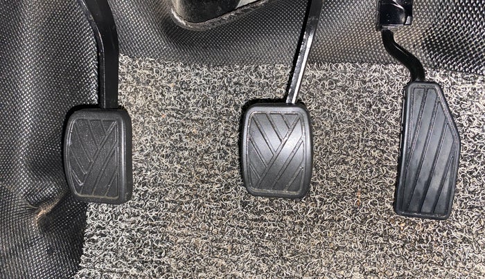 2022 Maruti IGNIS ZETA 1.2, Petrol, Manual, 27,714 km, Pedals
