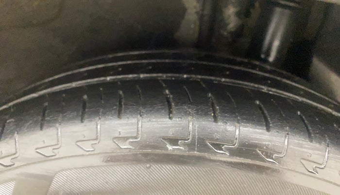 2022 Maruti IGNIS ZETA 1.2, Petrol, Manual, 27,714 km, Left Rear Tyre Tread