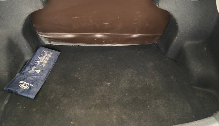 2020 Hyundai AURA SX 1.2 (O), Petrol, Manual, 59,302 km, Boot Inside