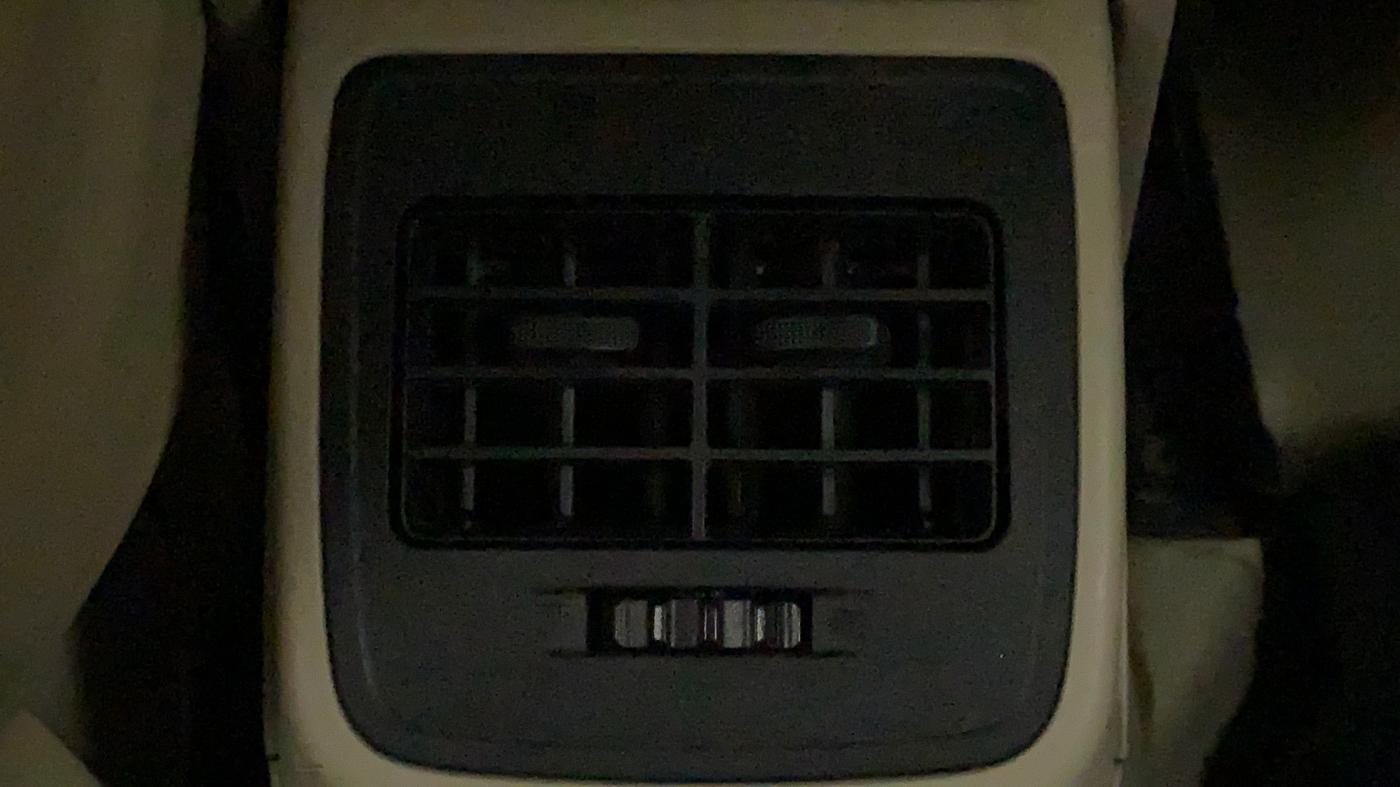 2018 Maruti Dzire ZXI, Petrol, Manual, 1,06,701 km, Rear AC Vents
