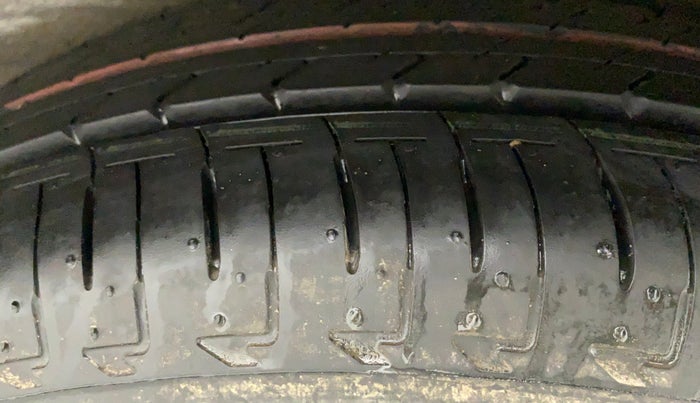 2022 Maruti IGNIS ZETA 1.2, Petrol, Manual, 1,164 km, Left Front Tyre Tread