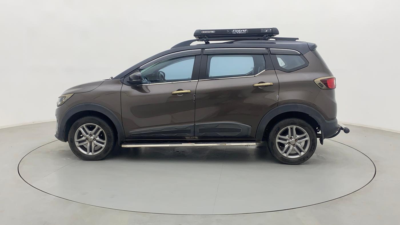 2022 Renault TRIBER RXZ DUAL TONE, Petrol, Manual, 23,295 km, Left Side