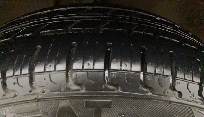 2018 Maruti Alto K10 VXI (O), Petrol, Manual, 35,329 km, Right Front Tyre Tread