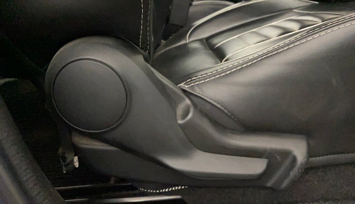 2020 Maruti Swift LXI, Petrol, Manual, 46,306 km, Driver Side Adjustment Panel