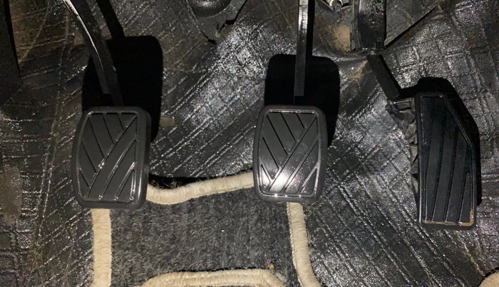 2020 Maruti Swift LXI, Petrol, Manual, 46,306 km, Pedals