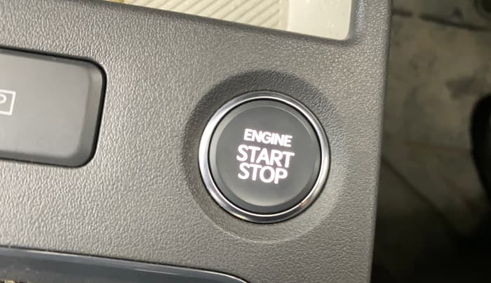 2025 KIA SYROS  HTX 1.0 Turbo 6MT, Petrol, Manual, 2,418 km, Keyless Start/ Stop Button
