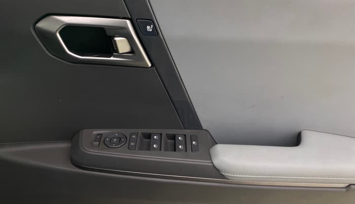 2025 KIA SYROS  HTX 1.0 Turbo 6MT, Petrol, Manual, 2,418 km, Driver Side Door Panels Control