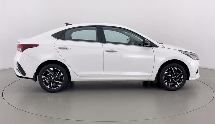 2022 Hyundai Verna SX (O)1.0 TURBO DCT, Petrol, Automatic, 11,885 km, Right Side View