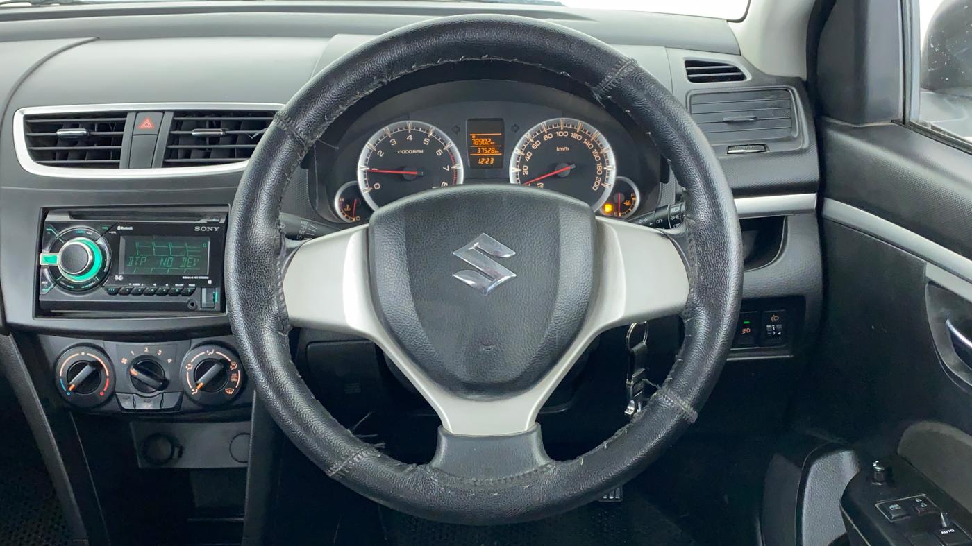 2014 Maruti Swift VXI, Petrol, Manual, 37,528 km, Steering Wheel Close Up