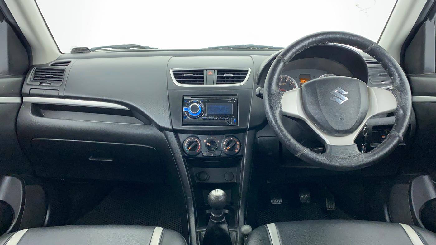 2014 Maruti Swift VXI, Petrol, Manual, 37,528 km, Dashboard