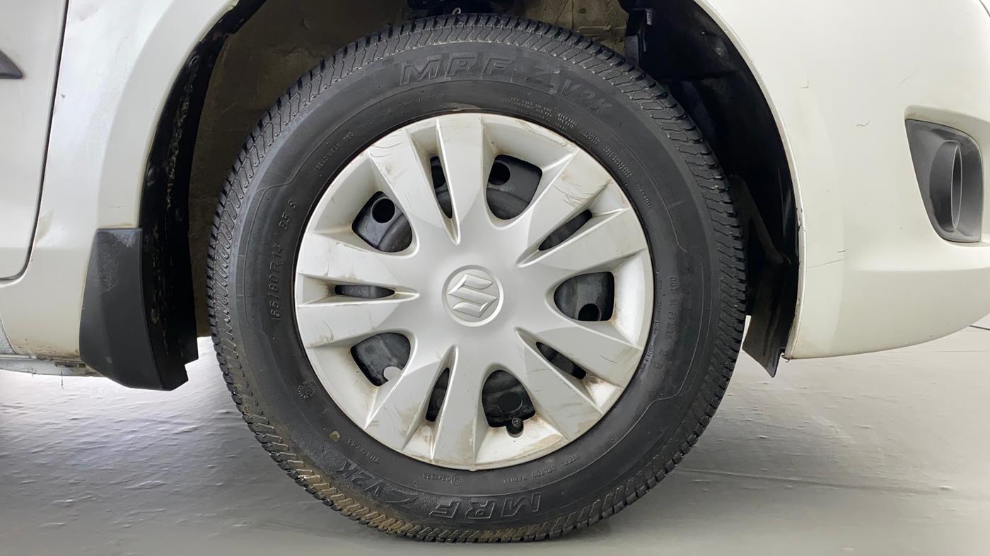 2014 Maruti Swift VXI, Petrol, Manual, 37,528 km, Right Front Wheel