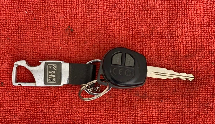 2015 Maruti Baleno DELTA DIESEL 1.3, Diesel, Manual, 48,213 km, Key Close Up