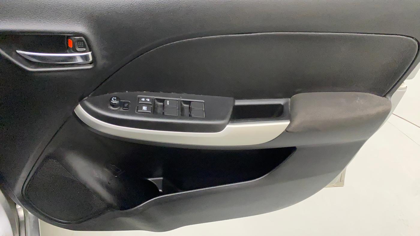 2015 Maruti Baleno DELTA DIESEL 1.3, Diesel, Manual, 48,213 km, Driver Side Door Panels Control