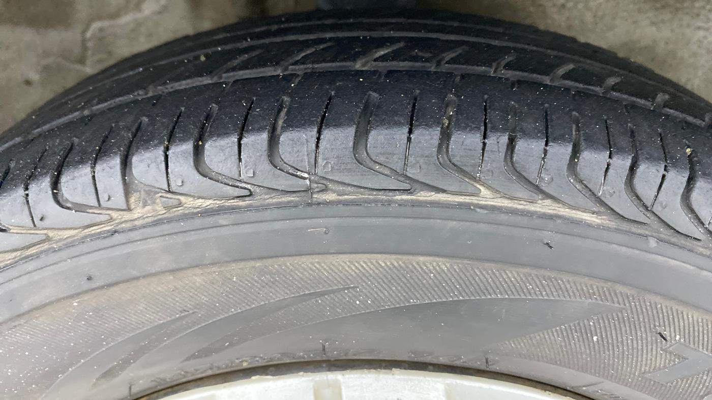 2018 Maruti Alto 800 LXI, Petrol, Manual, 30,045 km, Right Front Tyre Tread