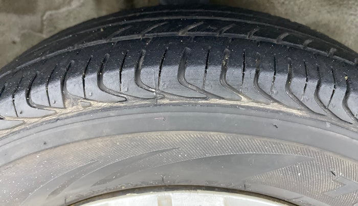 2018 Maruti Alto 800 LXI, Petrol, Manual, 30,045 km, Right Front Tyre Tread