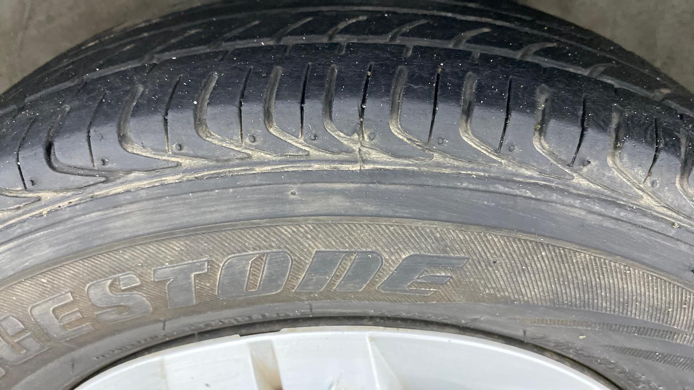 2018 Maruti Alto 800 LXI, Petrol, Manual, 30,045 km, Left Front Tyre Tread