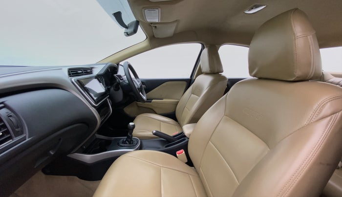 2017 Honda City V MT PETROL, Petrol, Manual, 57,411 km, Right Side Front Door Cabin