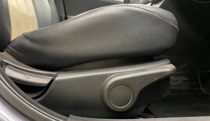 2017 Hyundai Xcent SX 1.2, Petrol, Manual, 26,172 km, Driver Side Adjustment Panel