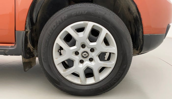 2017 Renault Duster RXL PETROL, Petrol, Manual, 68,505 km, Right Front Wheel