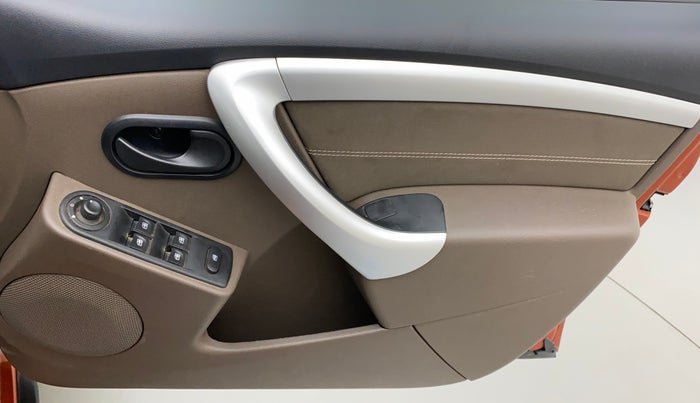 2017 Renault Duster RXL PETROL, Petrol, Manual, 68,505 km, Driver Side Door Panels Control