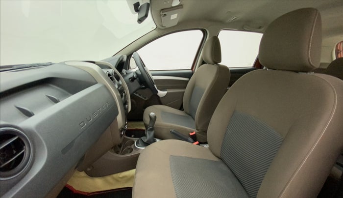 2017 Renault Duster RXL PETROL, Petrol, Manual, 68,505 km, Right Side Front Door Cabin