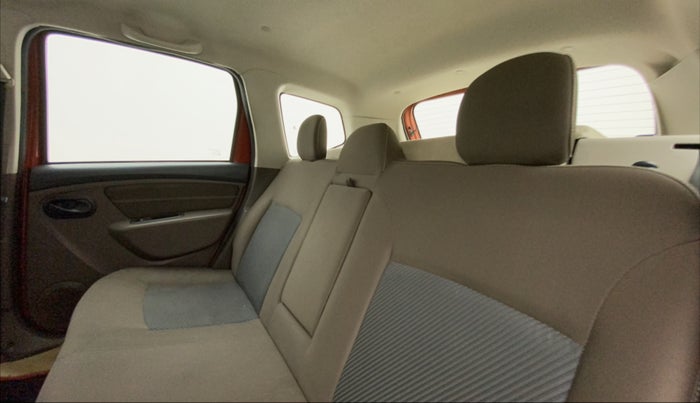 2017 Renault Duster RXL PETROL, Petrol, Manual, 68,505 km, Right Side Rear Door Cabin