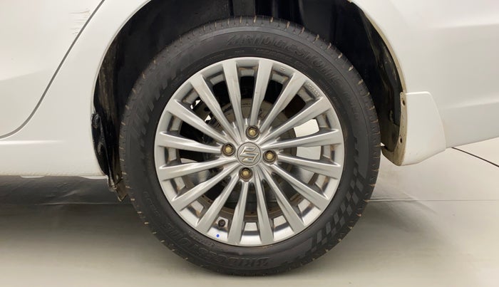 2016 Maruti Ciaz ZXI+, Petrol, Manual, 81,800 km, Left Rear Wheel