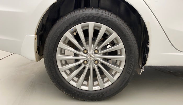 2016 Maruti Ciaz ZXI+, Petrol, Manual, 81,800 km, Right Rear Wheel