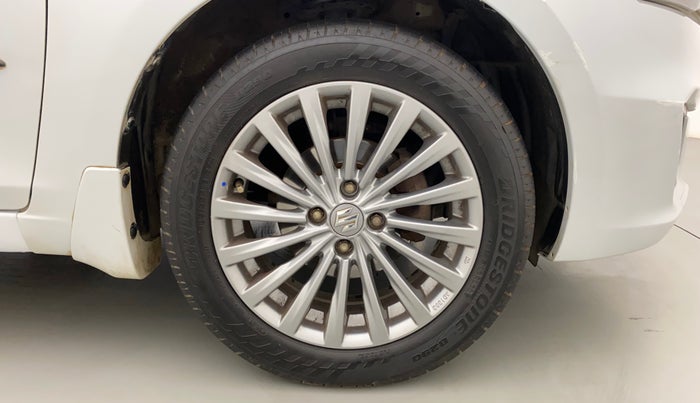 2016 Maruti Ciaz ZXI+, Petrol, Manual, 81,800 km, Right Front Wheel