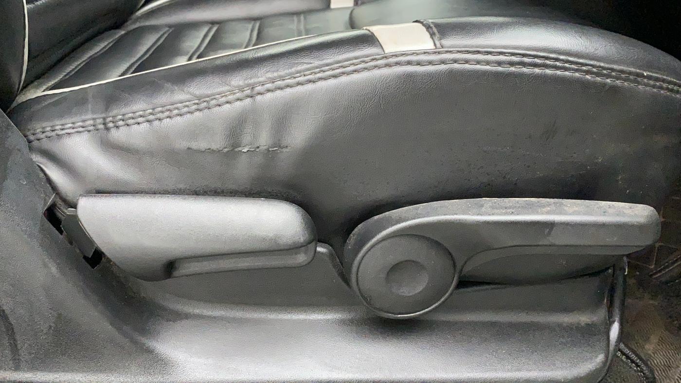 2019 Maruti Vitara Brezza ZDI AMT, Diesel, Automatic, 78,610 km, Driver Side Adjustment Panel