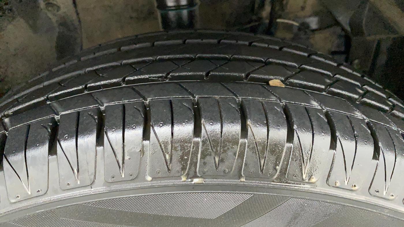 2019 Maruti Vitara Brezza ZDI AMT, Diesel, Automatic, 78,610 km, Right Front Tyre Tread