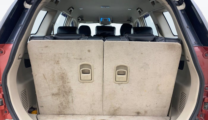 2015 Mahindra XUV500 W6, Diesel, Manual, 92,098 km, Boot Inside