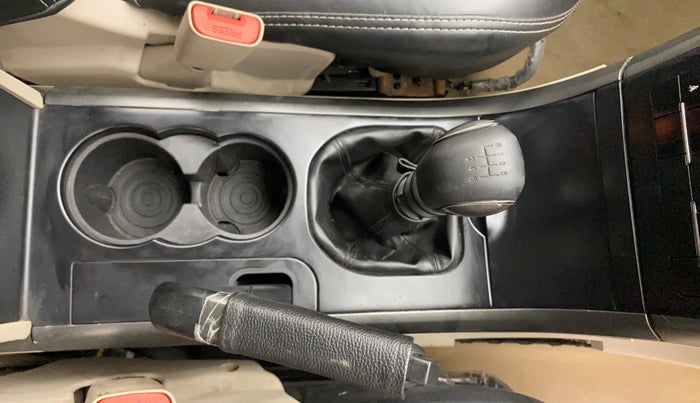 2015 Mahindra XUV500 W6, Diesel, Manual, 92,098 km, Gear Lever