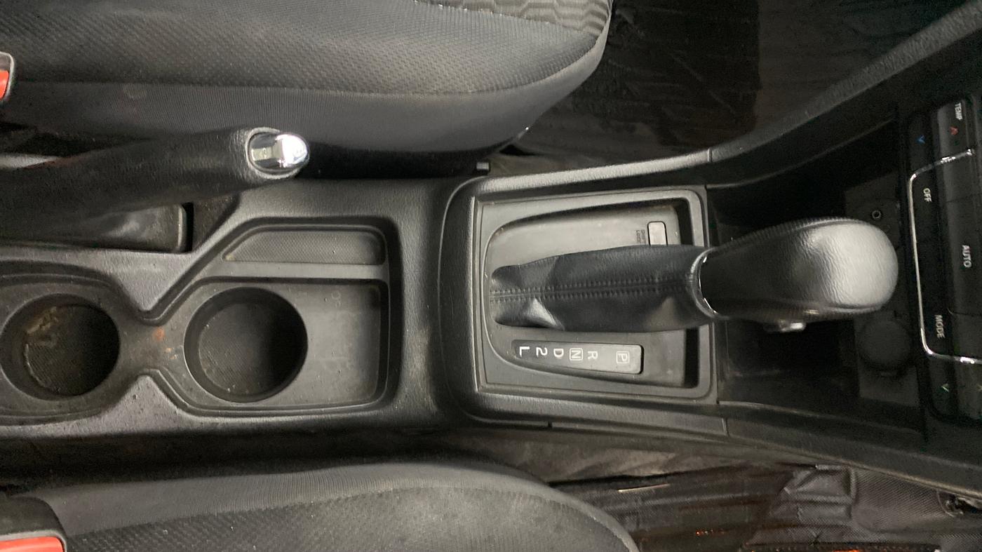 2022 Maruti Vitara Brezza VXI AT SHVS, Petrol, Automatic, 59,340 km, Gear Lever