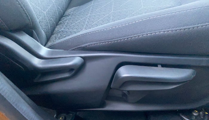 2024 Tata Tiago XT RHYTHM PETROL, Petrol, Manual, 1,773 km, Driver Side Adjustment Panel