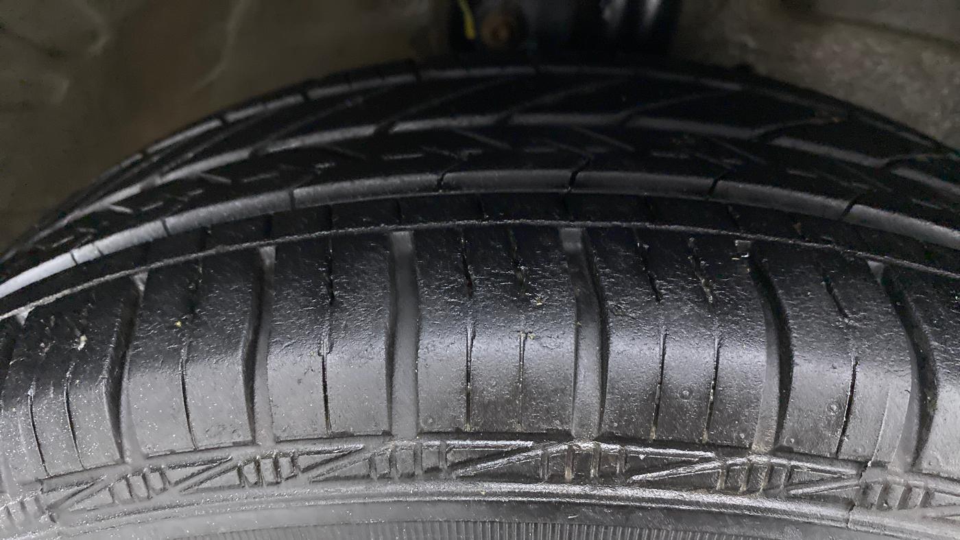 2019 Maruti Celerio VXI d, Petrol, Manual, 13,289 km, Right Front Tyre Tread