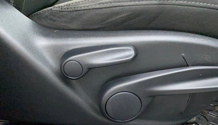 2019 Jeep Compass SPORT PLUS 1.4 PETROL, Petrol, Manual, 24,495 km, Driver Side Adjustment Panel