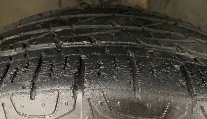 2019 Jeep Compass SPORT PLUS 1.4 PETROL, Petrol, Manual, 24,495 km, Right Front Tyre Tread